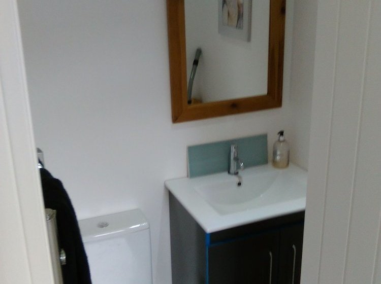 No. 4 Beach Cottages