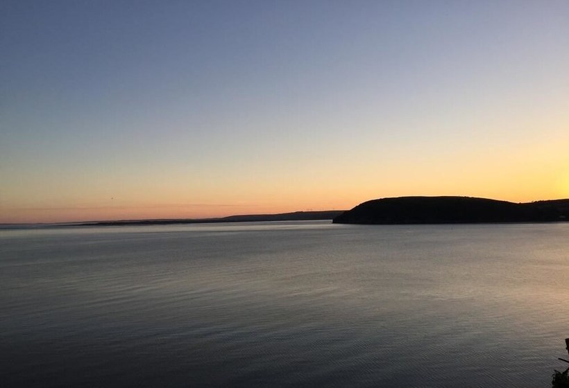 No. 4 Beach Cottages