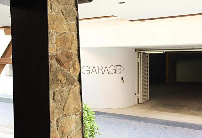 هتل Emmy Five Elements