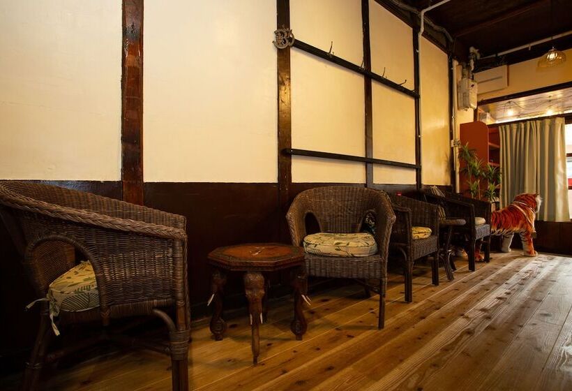 هتل Himeji 588 Guesthouse – Hostel