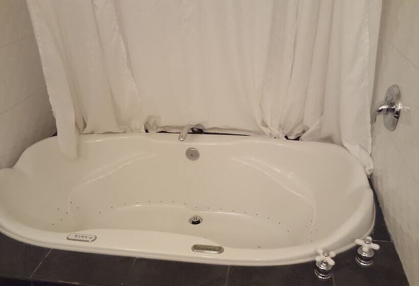 בית מלון כפרי Peace Valley Inns