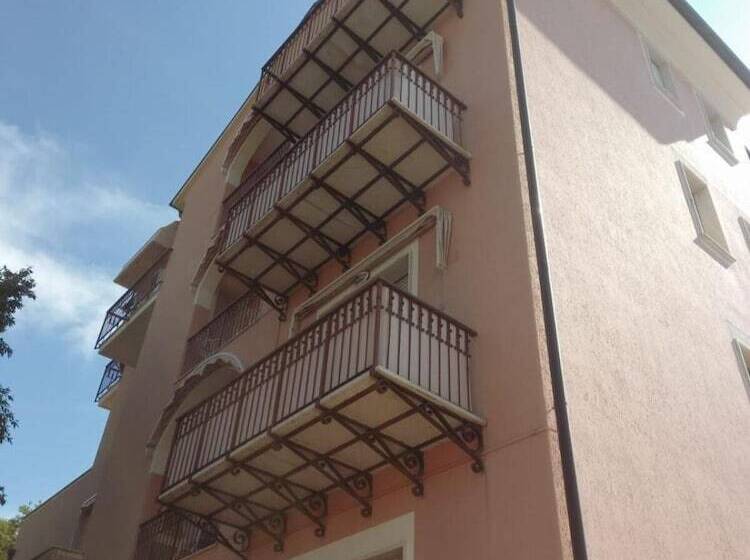 هتل Residence Cherie