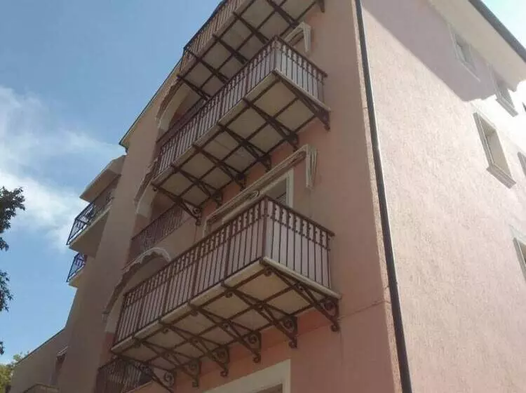 هتل Residence Cherie