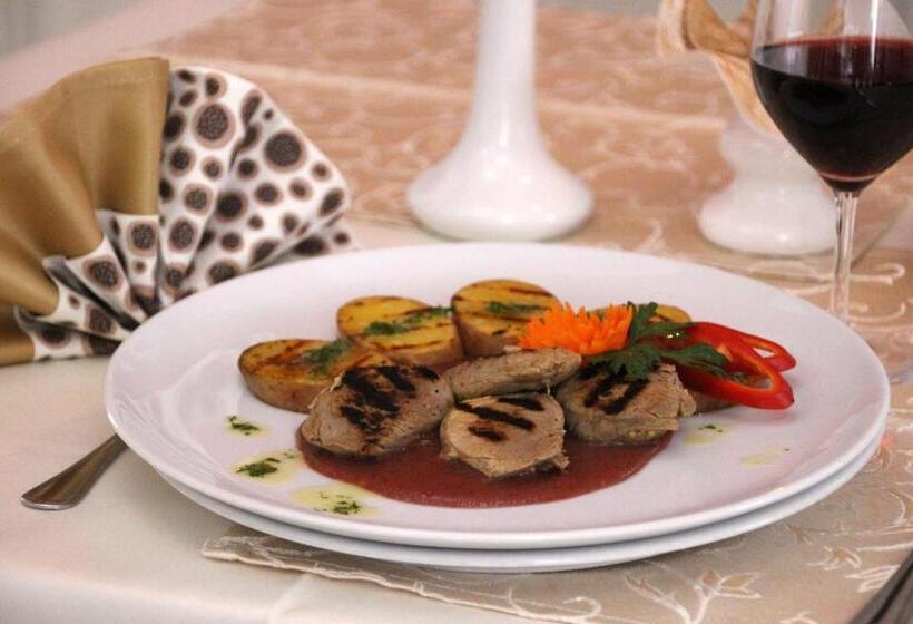 Astoria Hotel & Restaurant