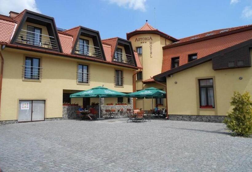 Astoria Hotel & Restaurant