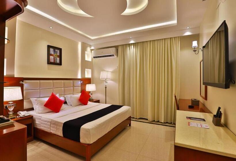 Dreams Houses Furnished Suites