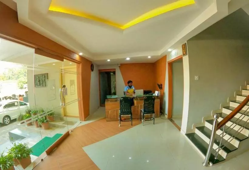 ホテル Chandragiri Inn