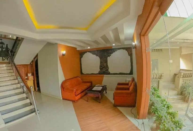 ホテル Chandragiri Inn