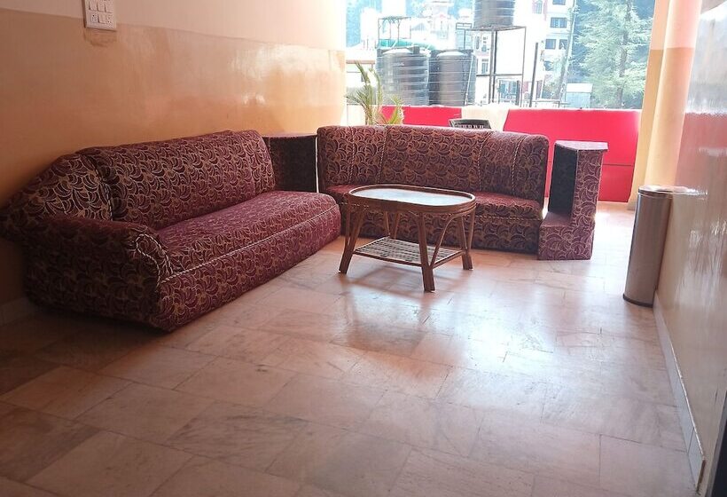 فندق Triund Trek