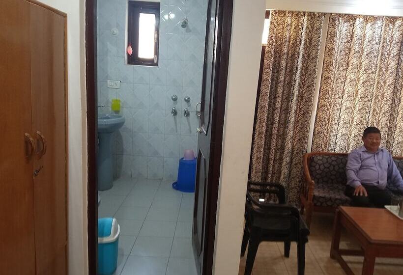 فندق Triund Trek