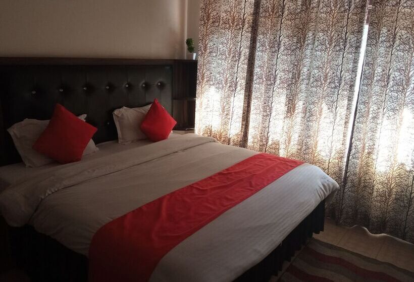 فندق Triund Trek