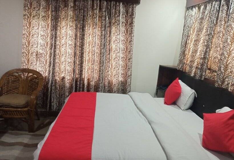 فندق Triund Trek