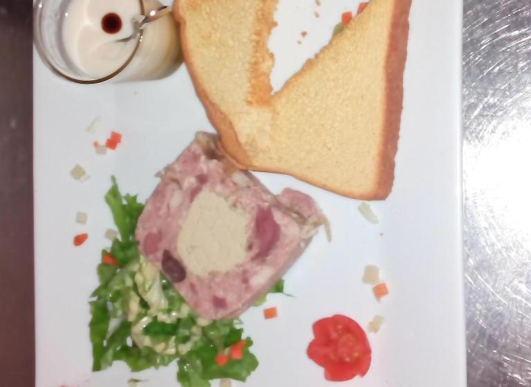 酒店 Hôtel Restaurant Les Templiers