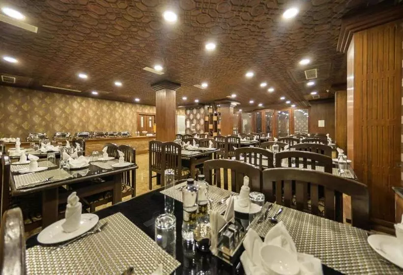 هتل The Grand Kaisar