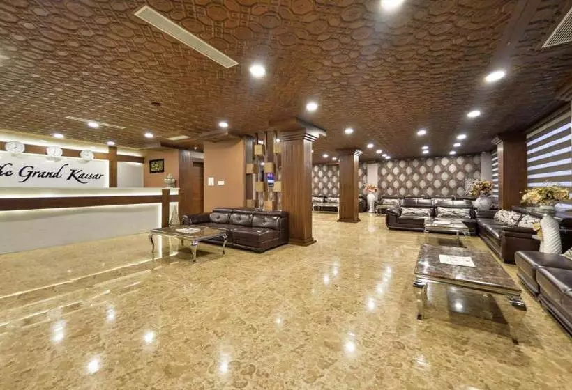 هتل The Grand Kaisar