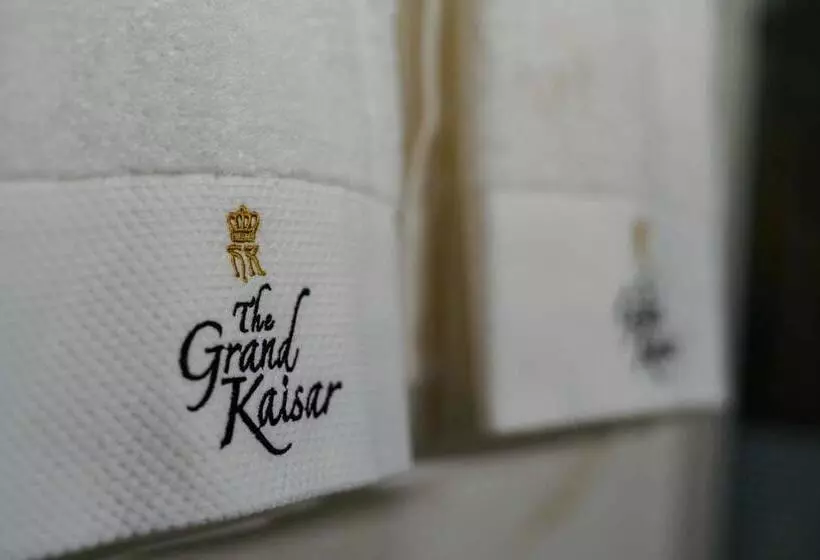هتل The Grand Kaisar
