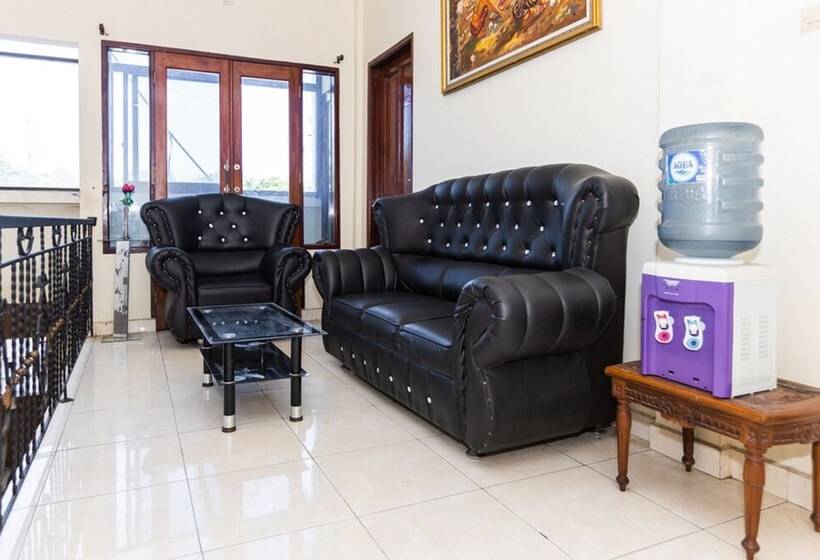 بنسيون Reddoorz @ Jalan Maengket Manado