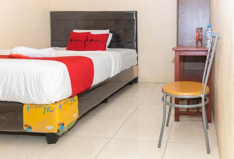 بنسيون Reddoorz @ Jalan Maengket Manado