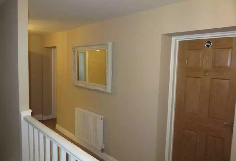 Hostelli The Kings Head