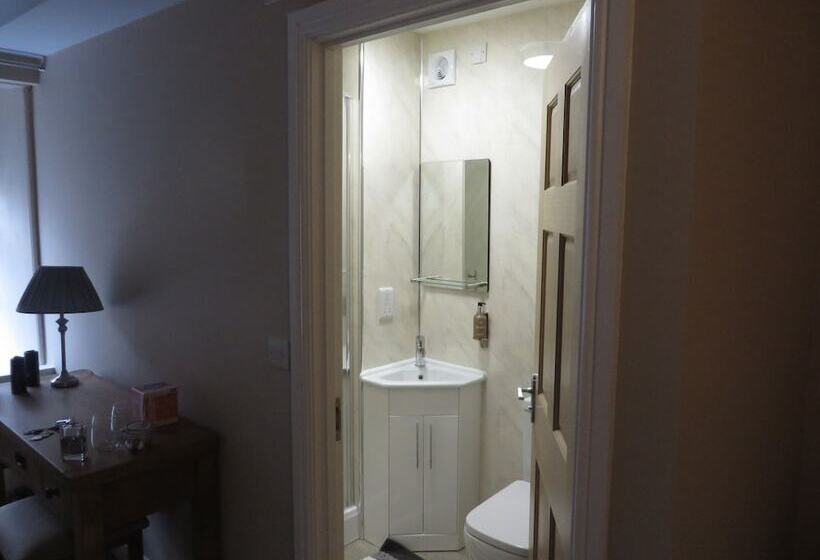 فندق فئة نجمة واحدة The Kings Head