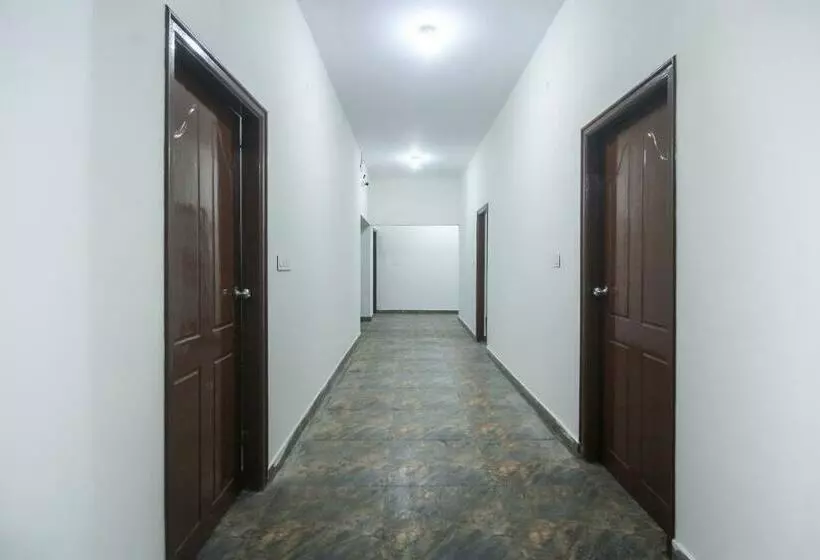 ホテル Oyo 62898 Sukha Service Apartment