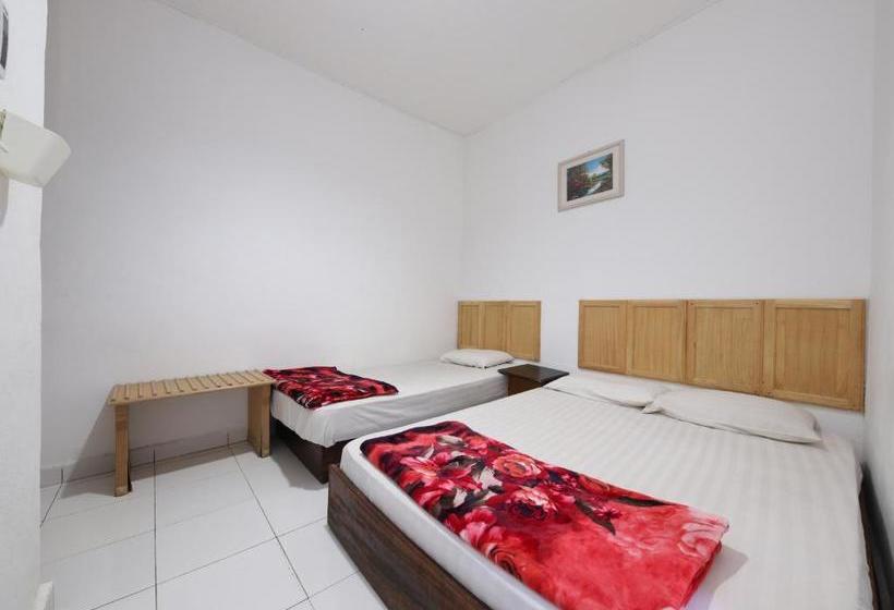 בית מלון כפרי Spot On 89719 Vasa Cottage 2