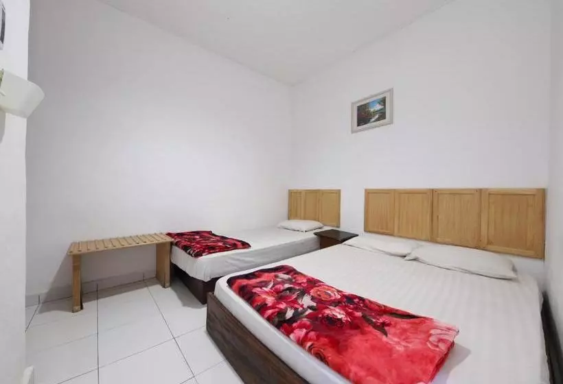 هتل Spot On 89719 Vasa Cottage 2