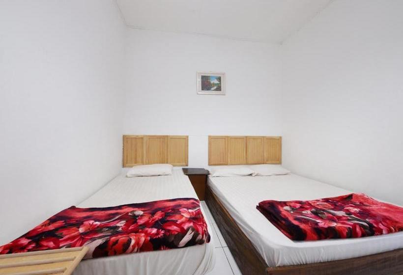 בית מלון כפרי Spot On 89719 Vasa Cottage 2