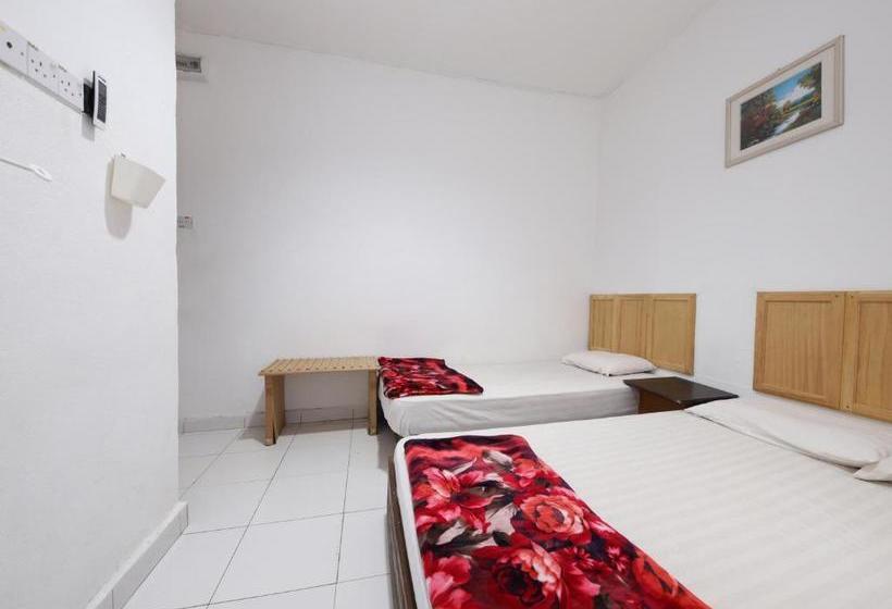 בית מלון כפרי Spot On 89719 Vasa Cottage 2