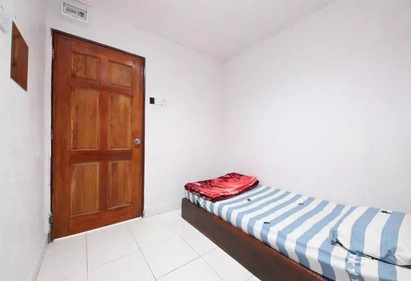 هتل Spot On 89719 Vasa Cottage 2
