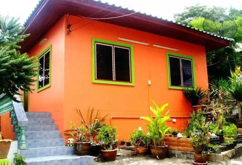 Hotelli Puangpayom Resort