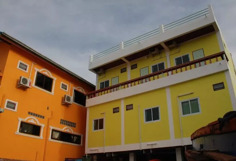 Hotelli Puangpayom Resort