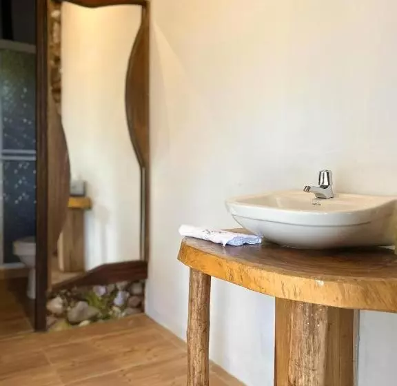 La Veranda Hotel & Restaurant