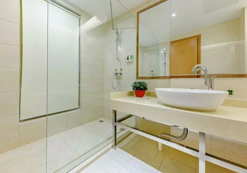 Vienna Hotel Jinan West Railway Station Lanxiang Road Quanli Auto Parts City Shop