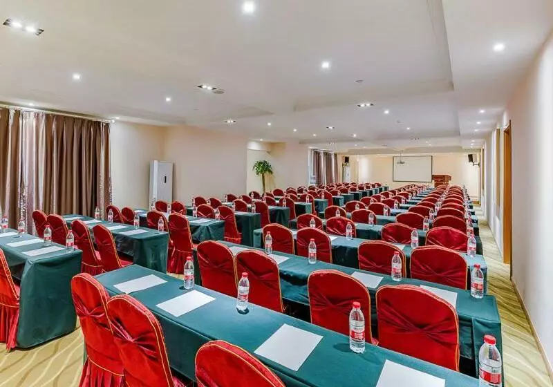 Vienna Hotel Jinan West Railway Station Lanxiang Road Quanli Auto Parts City Shop