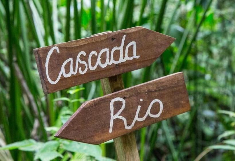 La Veranda Hotel & Restaurant