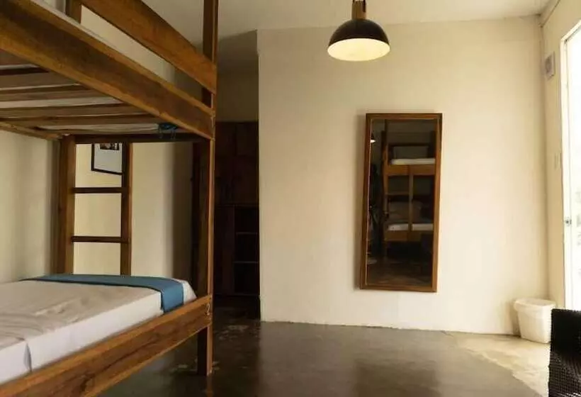 La Veranda Hotel & Restaurant