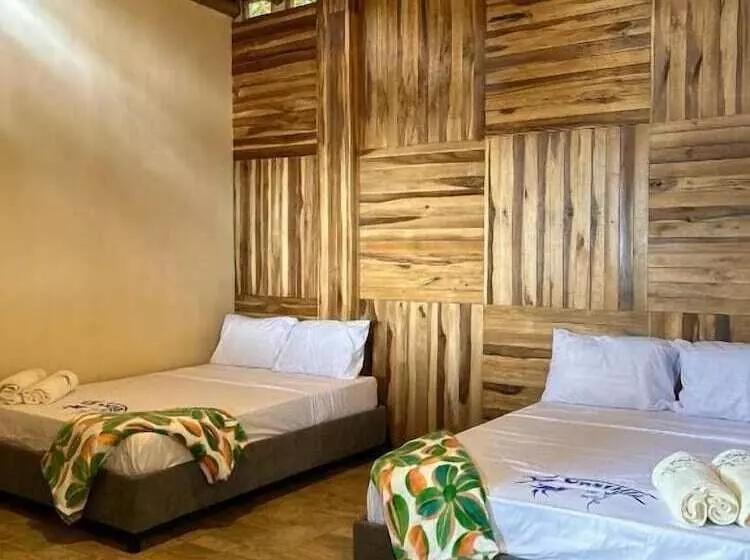 La Veranda Hotel & Restaurant