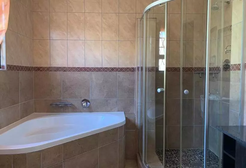 Majatalo Malu Guest House