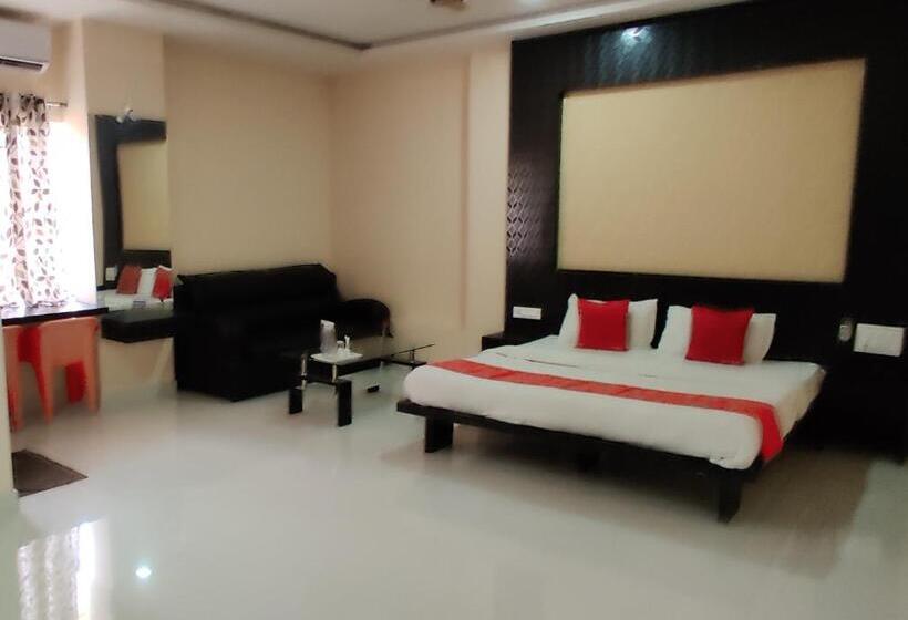 Hotel Suvarna Suits
