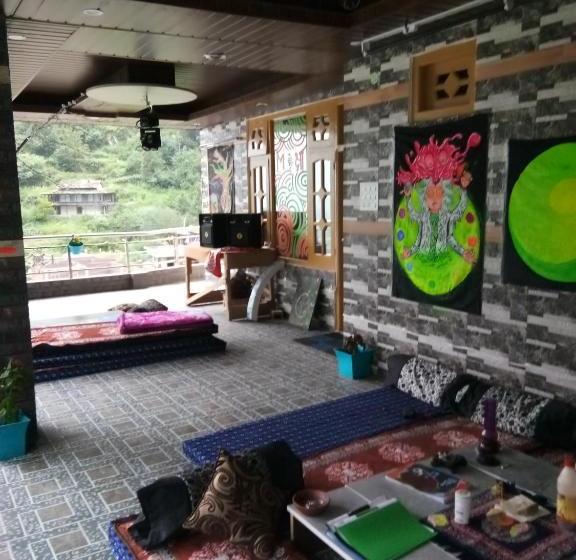 Pension Moksha Guest House