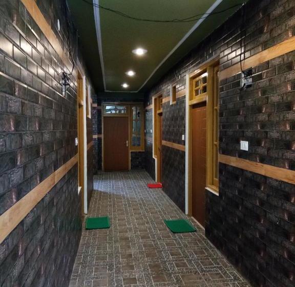 Pension Moksha Guest House