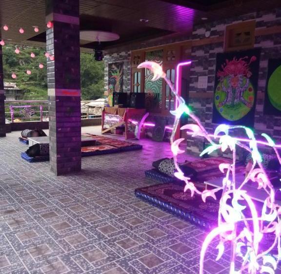 Pension Moksha Guest House