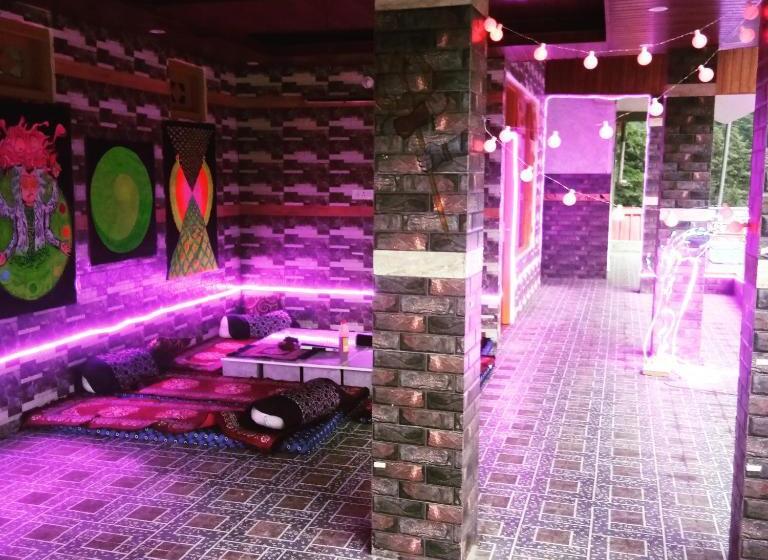 Pension Moksha Guest House