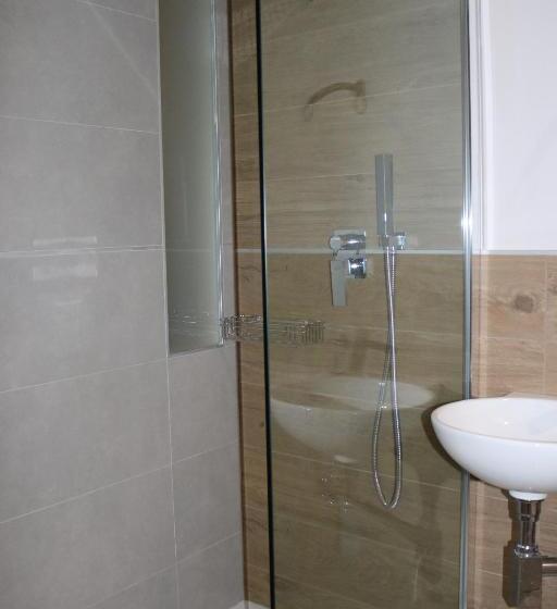 تختخواب و صبحانه Pvrooms