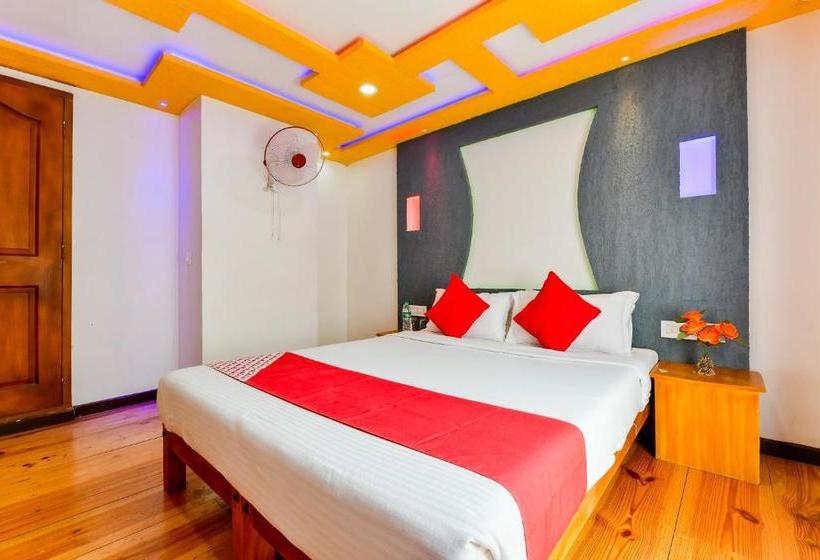 בית מלון כפרי Oyo 28075 Relax In Kerala 3 Bhk