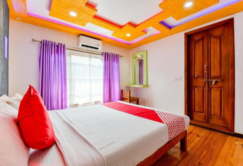 בית מלון כפרי Oyo 28075 Relax In Kerala 3 Bhk