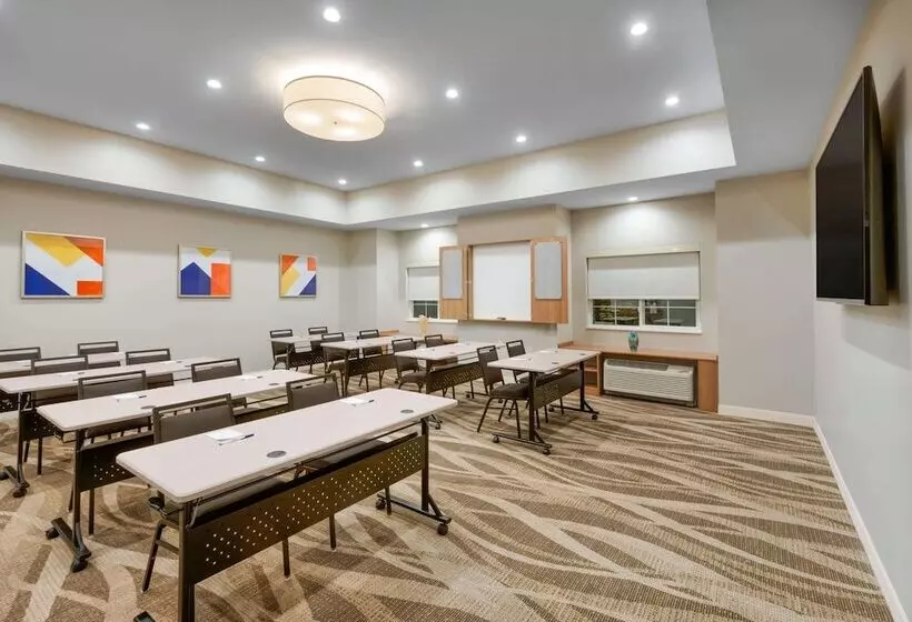 Microtel Inn & Suites By Wyndham Warsaw