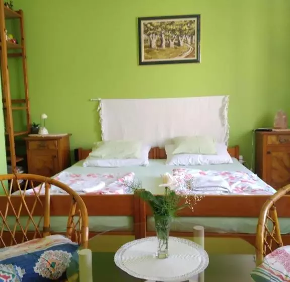 پانسیون Hostel Bata