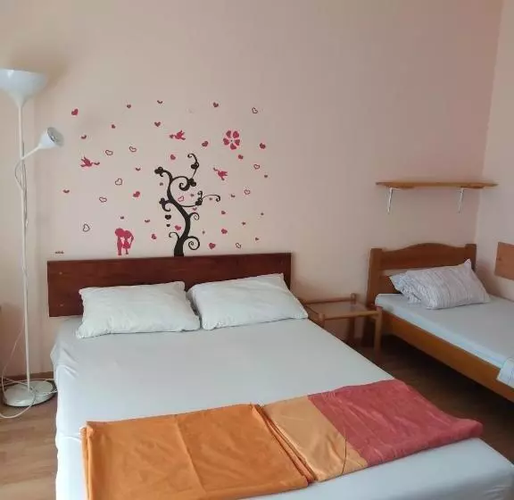 پانسیون Hostel Bata